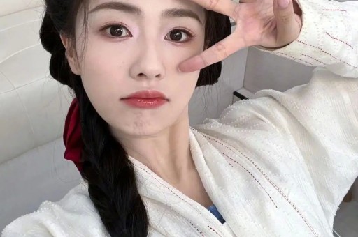 【边和领导做边接电话p】_高清免费完整版